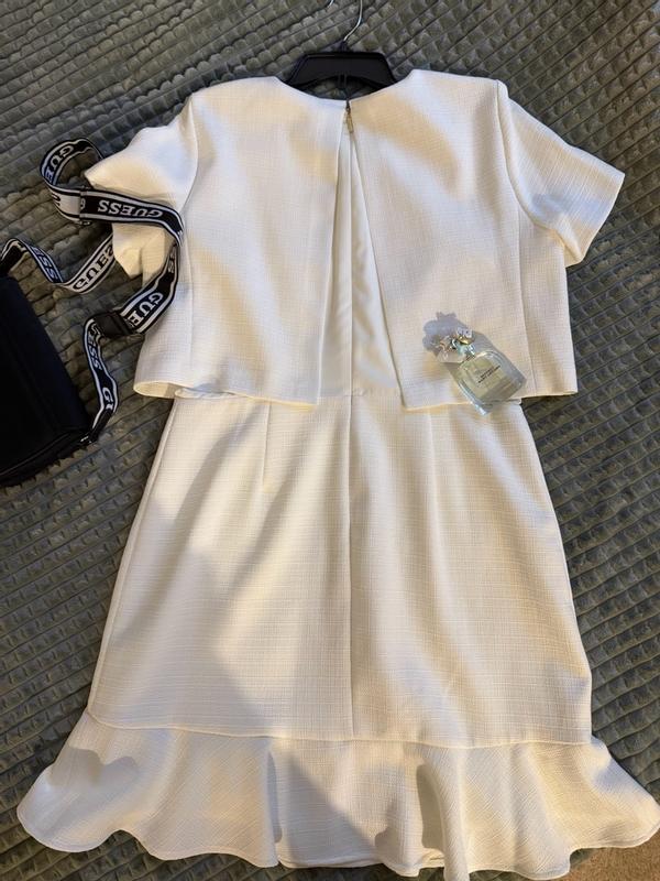 Review Thumbnail Image 1 381610636