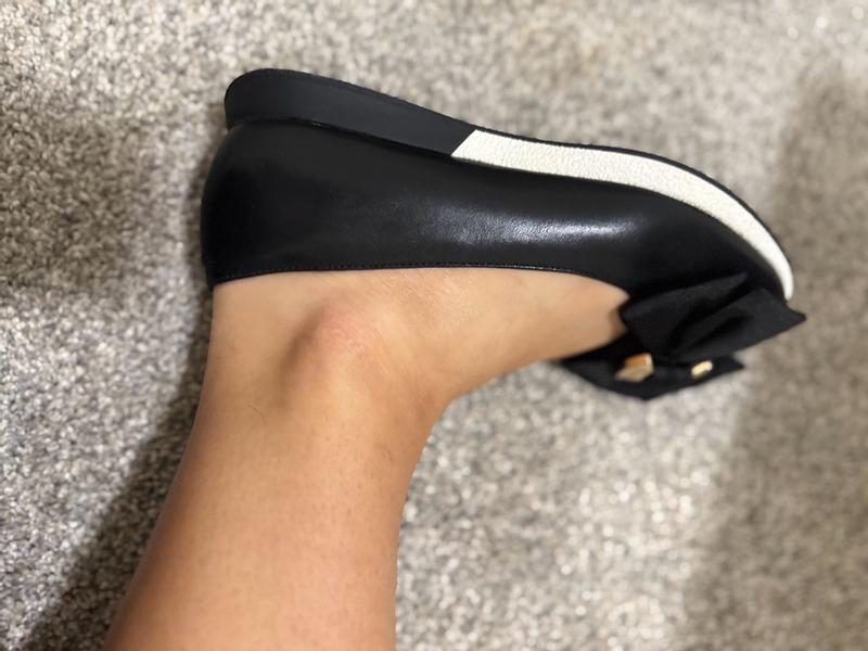 Customer photo for "Stylish flats"