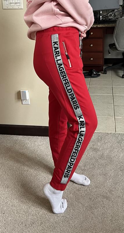 Size medium on 5'8" model