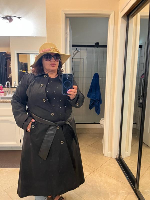 Customer photo for "Elegant design that is lightweight but still warm ."
