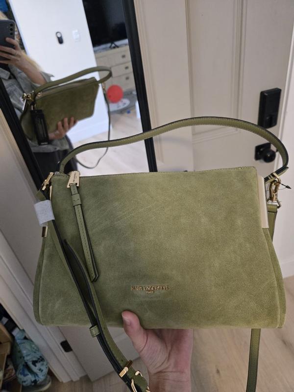Customer carousel item 9.
