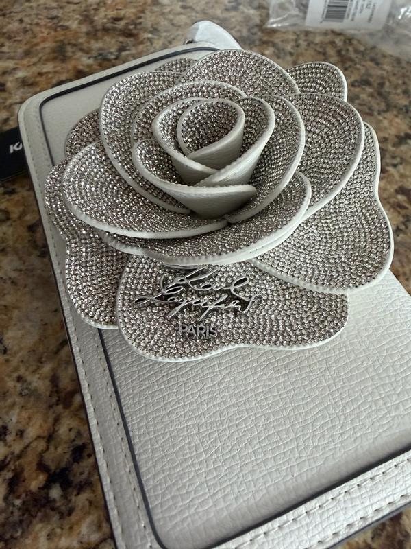 Customer carousel item 5.