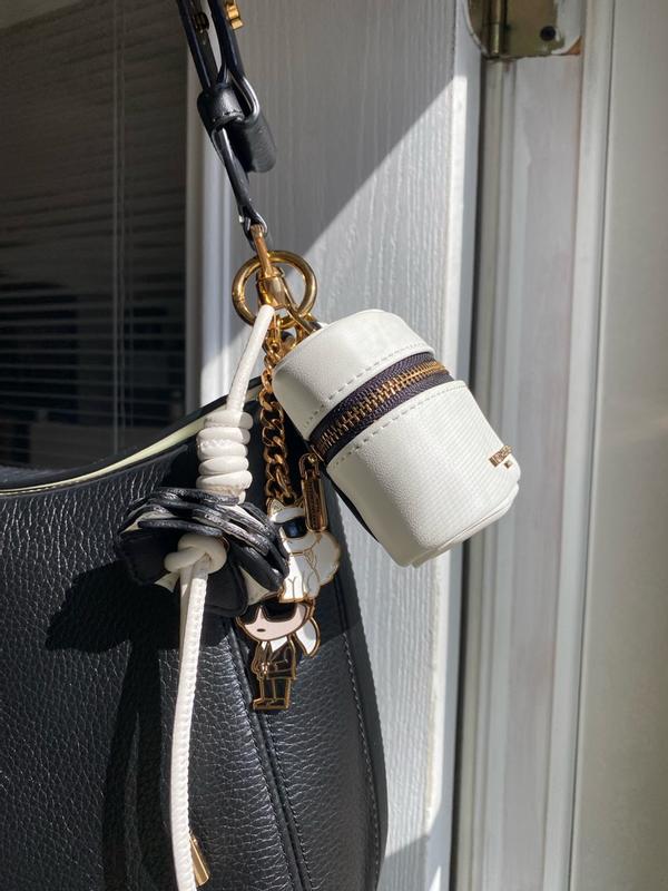 Customer carousel item 3.