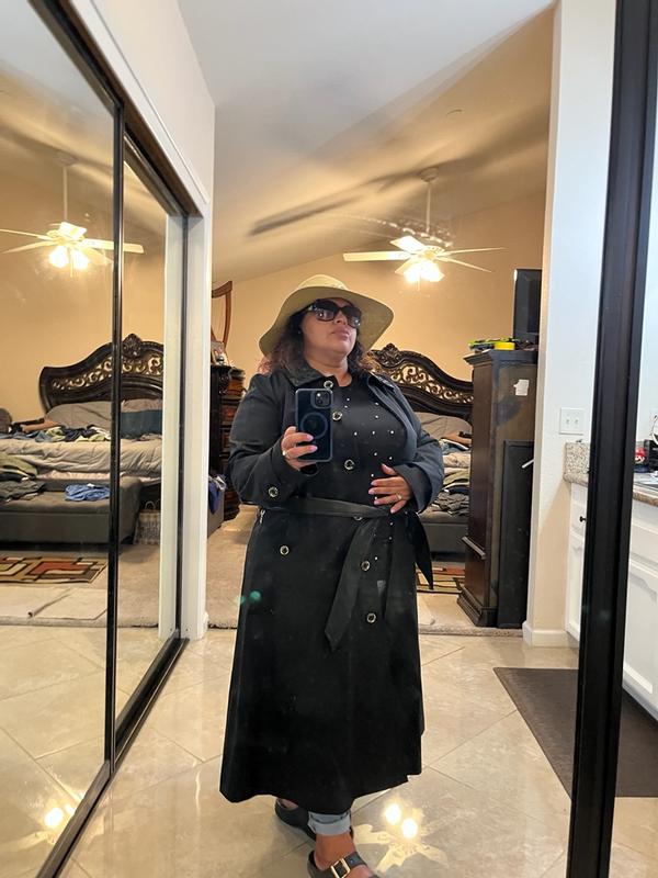 Customer photo for "Elegant design that is lightweight but still warm ."