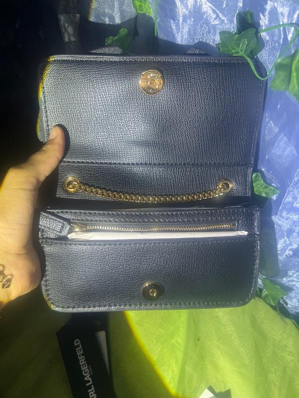 Customer photo for "Me encantó esta cartera es súper ideal para tu día de fiesta y para verte elegante también"