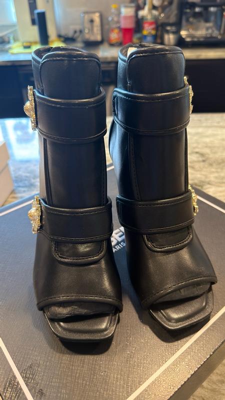 Customer photo for "Such a nice shoe"