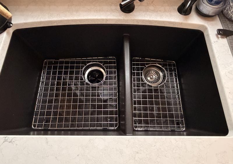 Karran Undermount Quartz Composite 32 in. 60/40 Double Bowl