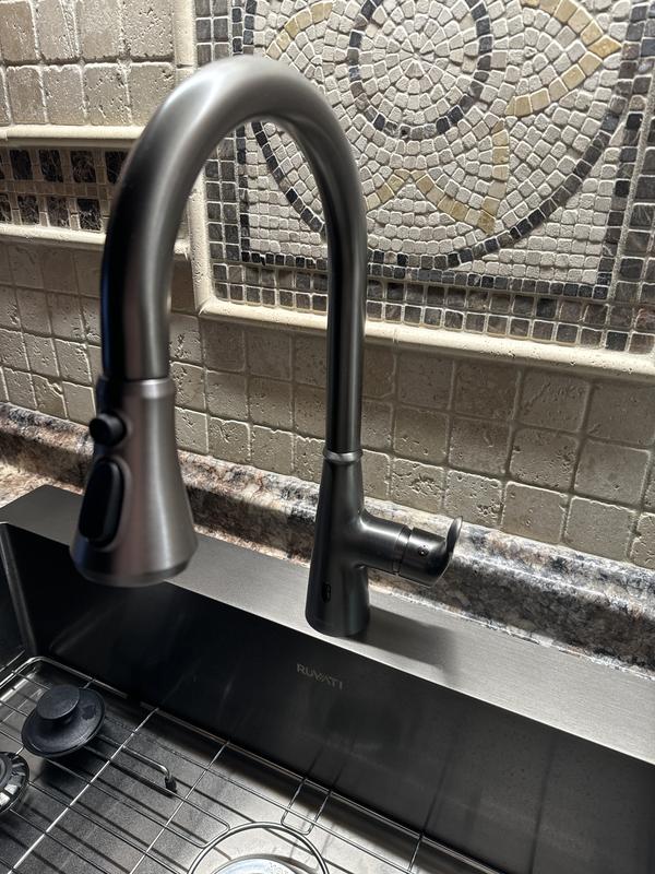 Karran USA | Kadoma Touchless One-Handle Dual Function Sprayer