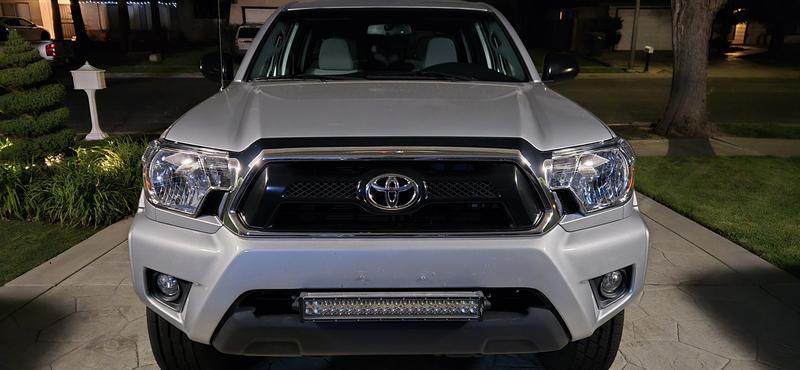 toyota tacoma-regular-cab 2012 Image - 51226599