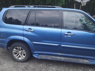2004 Suzuki XL-7 Price, Value, Depreciation & Reviews | Kelley