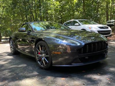 aston-martin vantage 2010 Image - 11740231