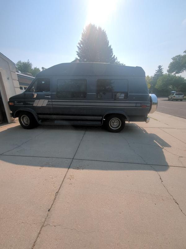 gmc vandura-1500 1993 Image - 52196486