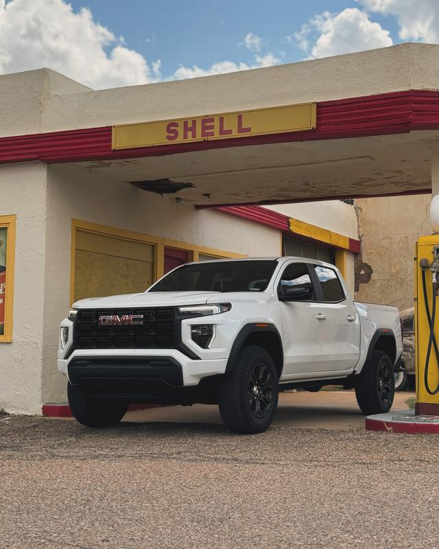 gmc canyon-crew-cab 2025 Image - 37895025