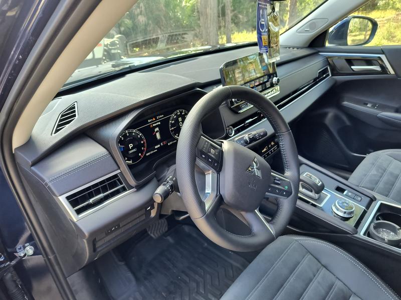 mitsubishi outlander-phev 2022 Image - 44729271
