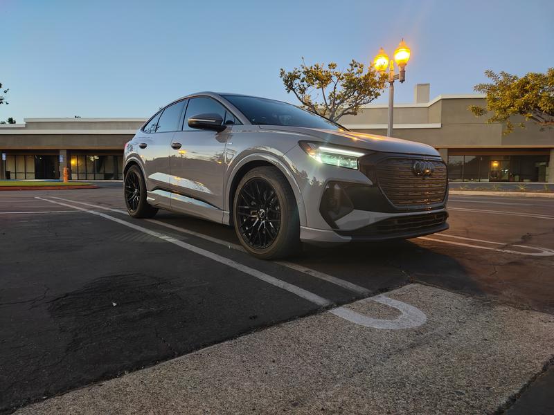 audi q4-sportback-e-tron 2025 Image - 37690996