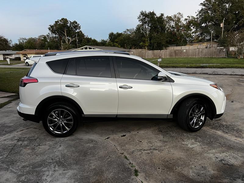 toyota rav4-hybrid 2017 Image - 38021772