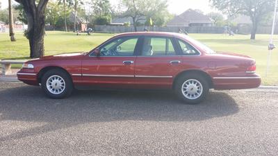 ford crown-victoria 1993 Image - 2632955