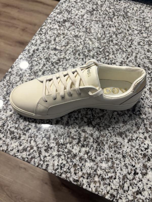 Review Thumbnail Image 1 362168136