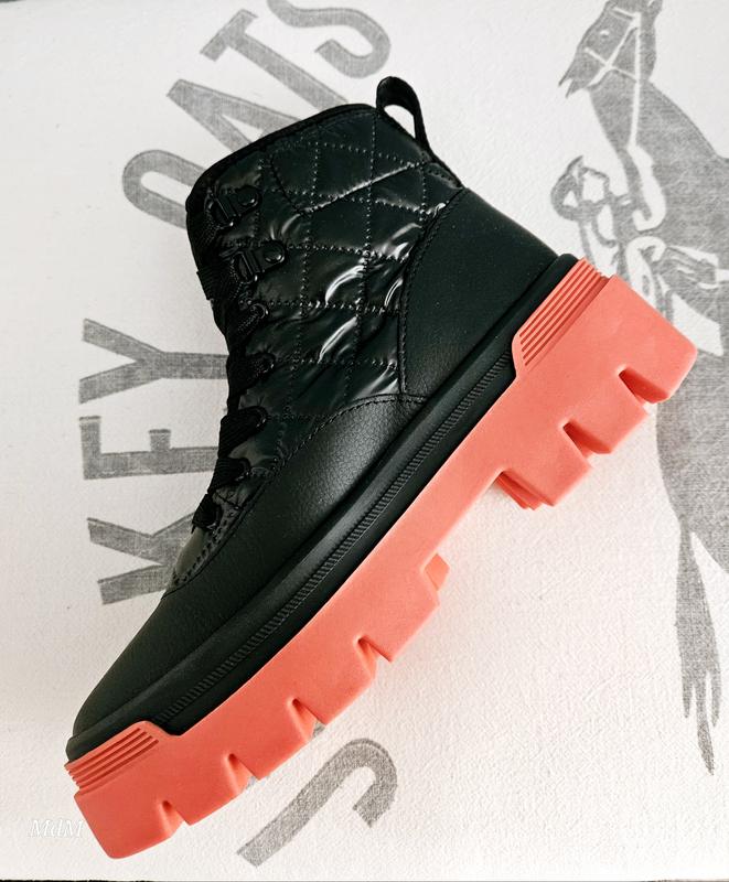 Review Thumbnail Image 0 335915101