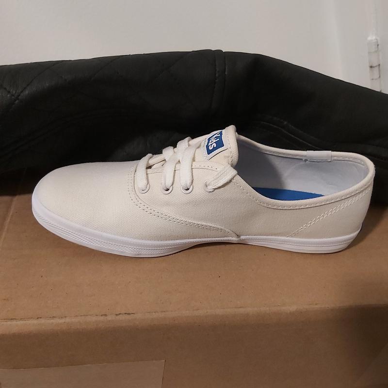 Unworn "White" shoe