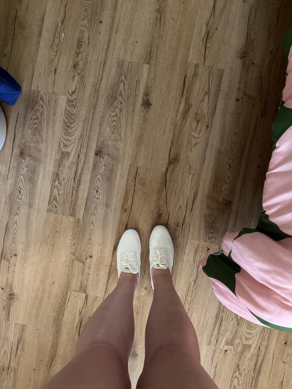 Customer photo for "Wide feet friendly"