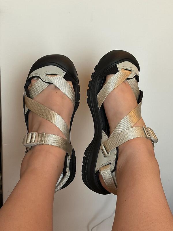 Customer photo for "Not great for wide feet"
