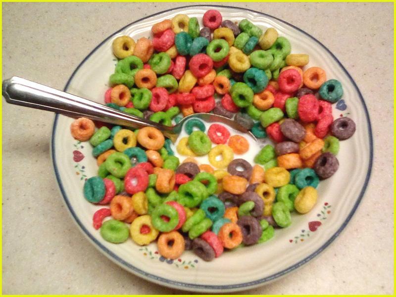 Kellogg's Froot Loops Original Cold Breakfast Cereal, 32.1 oz Bag 