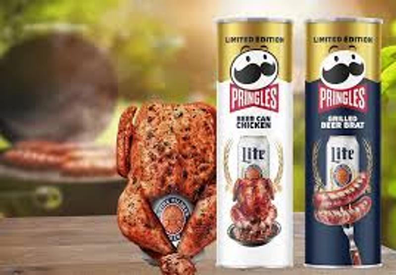 【アメリカ限定】プリングルス 4個 GRILLED BEER BRAT味　他 Pringles® Miller Lite® Grilled Beer Brat Potato Crisps