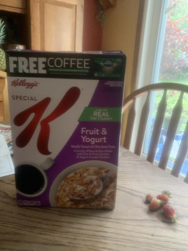 Kellogg's Special K Breakfast Cereal, Family Breakfast, Made with Real  Strawberries, Family Size, Red Berries, 16.9oz Box (1 Box)