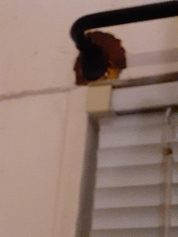 Ignore the chipped paint. Wanted to show the attaching part.