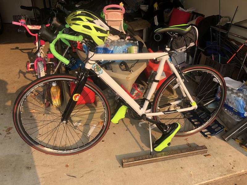 700c Genesis Saber Road Bike for Ages 14