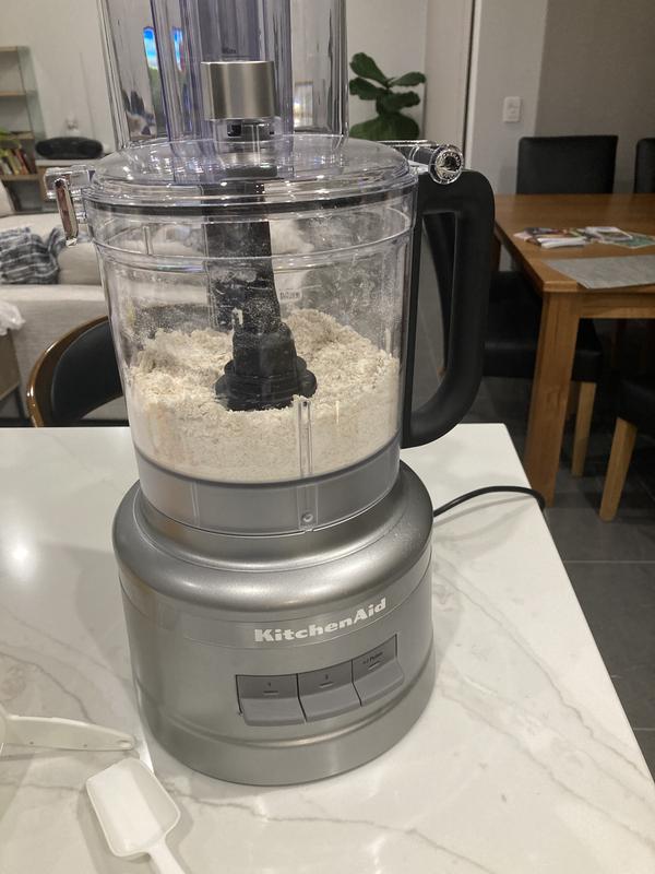 Preparing a crumb base for a new slice recipe