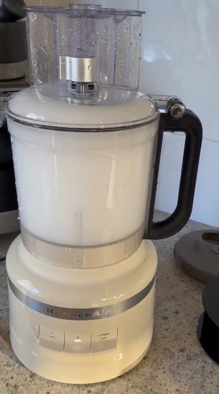 Self cleaning function with water tight seal