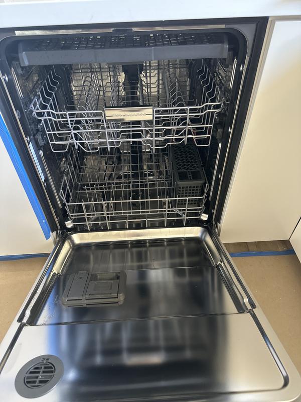 Third Level Utensil Rack Dishwasher with 30+ Total Wash Jets Third Level Utensil Rack Dishwasher with 30+ Total Wash Jets