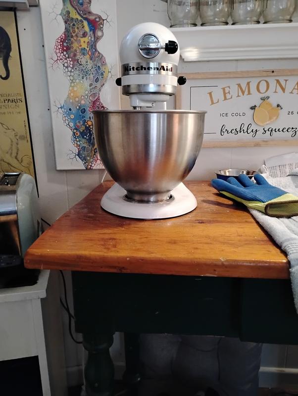 White Classic™ Series 4.5 Quart Tilt-Head Stand Mixer