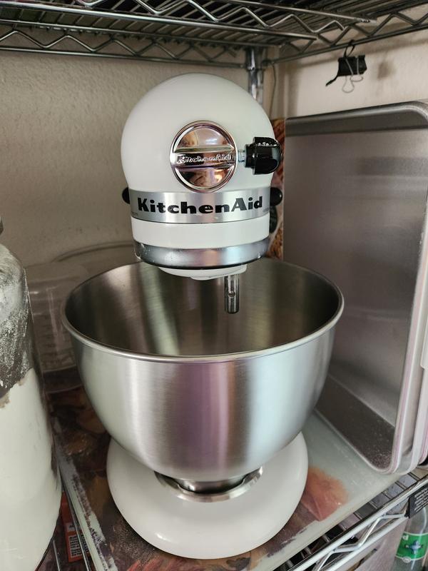 White Classic™ Series 4.5 Quart Tilt-Head Stand Mixer