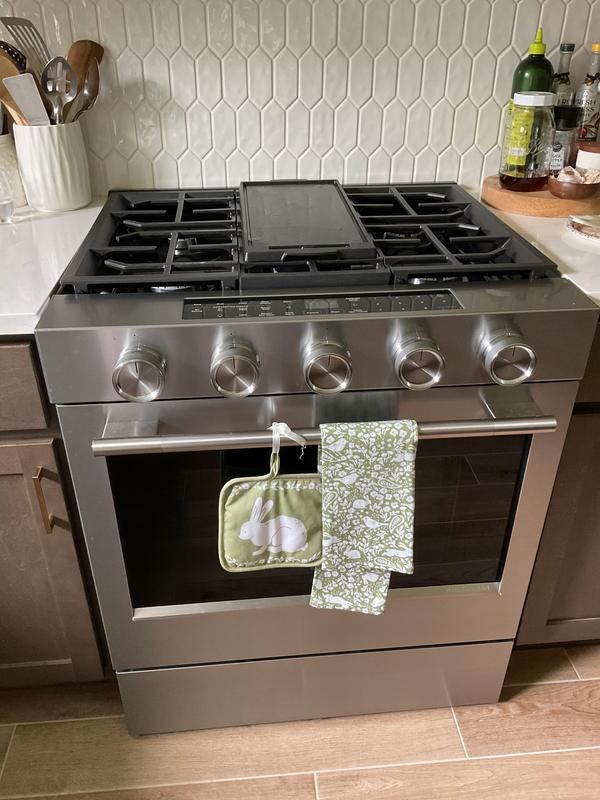 5.0 Cu. Ft. Smart Slide-in Gas Range with Convection Cooking Modes