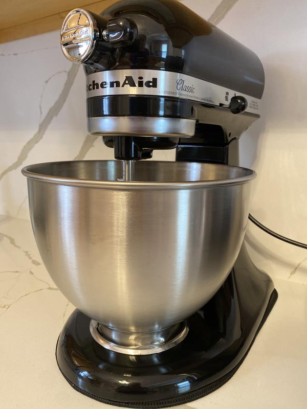 Onyx Black Classic™ Series 4.5 Quart Tilt-Head Stand Mixer