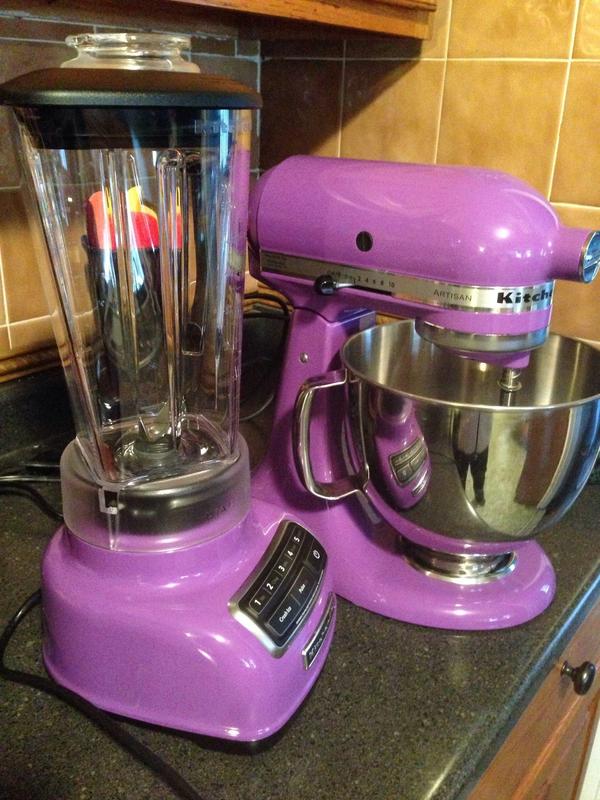 Purple KitchenAid Mixer (Grape!)  Kitchen aid mixer, Kitchen aid, Purple  kitchen