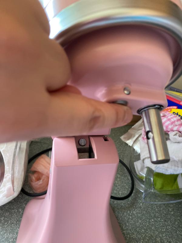 KitchenAid Stand Mixer 4.5qt Hot Pink w/ Attachments Barbie Colored Kitchen  Aid