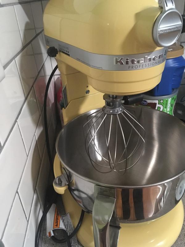 卸売 輸入市場オンラインストアKITCHENAID Professional 600 Stand Mixers, 6 quart, Matte Milkshake並行輸入品 kids