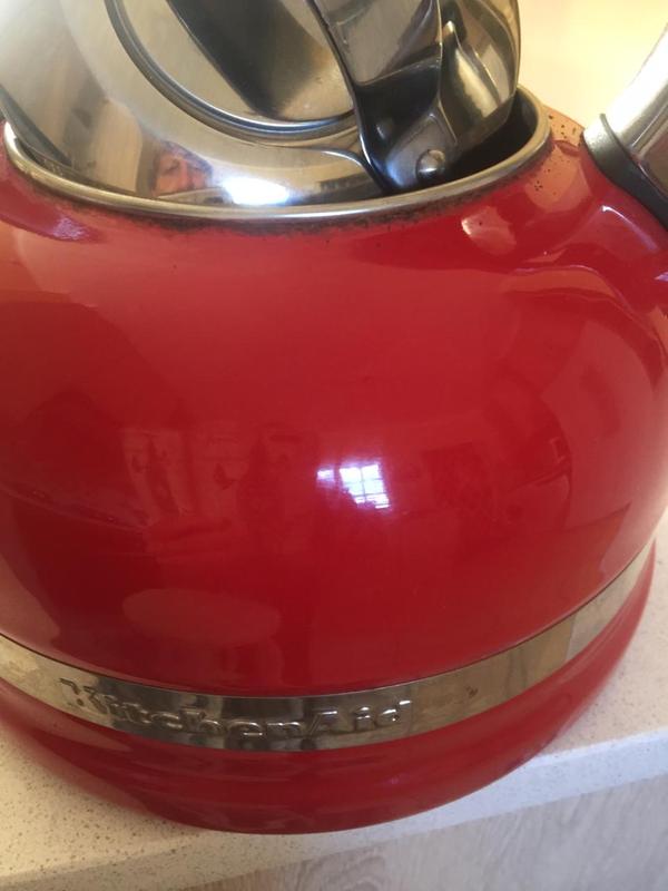 KitchenAid 2.0-Quart Kettle with C Handle and Trim Band - Empire Red