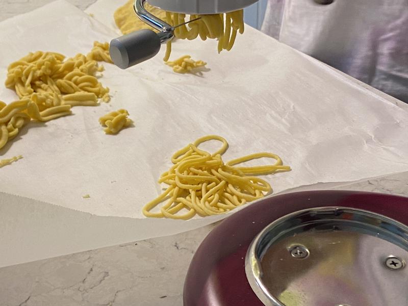  KitchenAid KSMPEXTA Gourmet Pasta Press Attachment with 6  Interchangeable Pasta Plates, White: Home & Kitchen