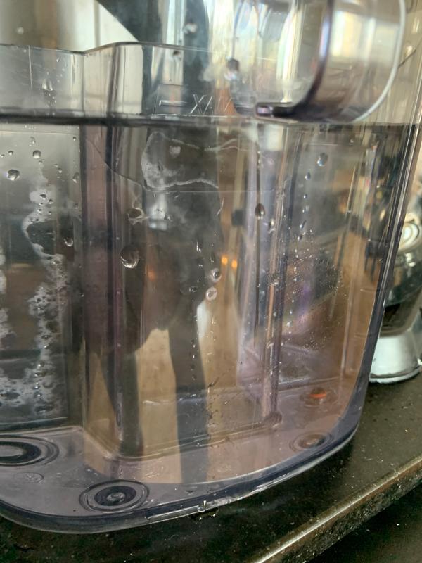 Crack under handle loop