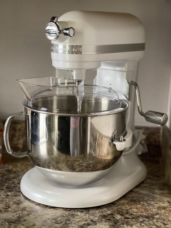 What am I doing wrong? Just received my kitchenaid pro 7 and it's not  straight, the bowl is inclined : r/Kitchenaid