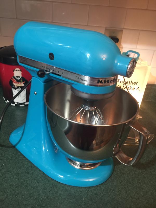 Lot Detail - A SERIOUS MIXER! KENMORE KSM100 STAND UP MIXER WITH 4  ATTACHMENTS, POUR SHIELD, STAINLESS STEEL & GLASS BOWLS - NICE!!!