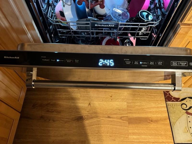 Mikaです。3500H KitchenAid 44 dBA Dishwasher with 360A° Max Jets Third Rack