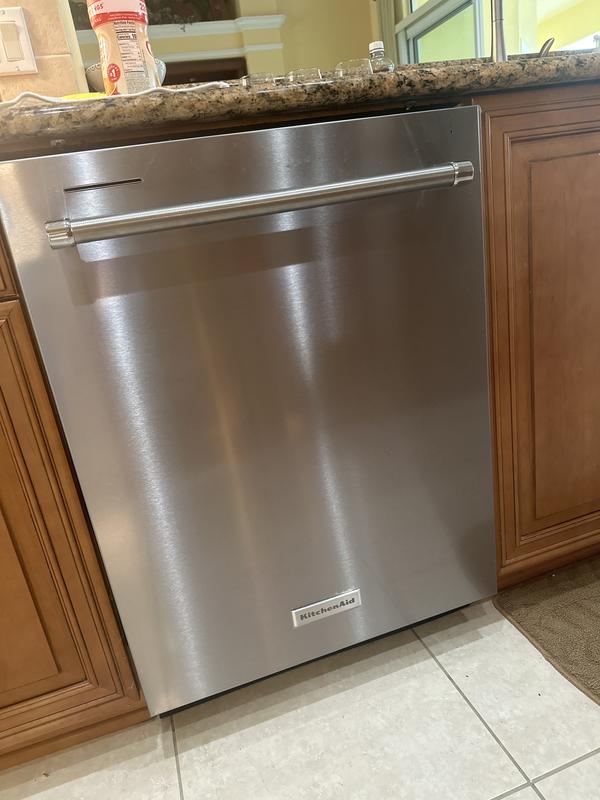 KitchenAid シルバー Have a question about KitchenAid 24 in. PrintShield