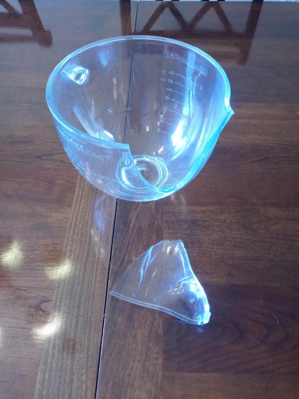 My barely used glass bowl split when I was mixing brioche, I am livid. : r/ Kitchenaid
