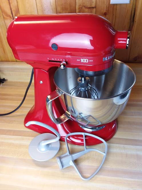 KitchenAid KSM180QHSD - Batidora de pie Queen of Hearts de edición limitada  de 100 años, color rojo pasión